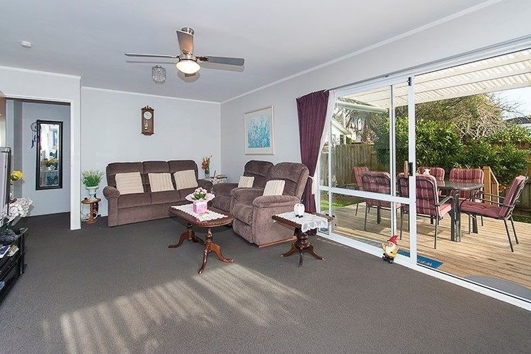 Photo of property in 4b Owens Road, Waiuku, 2123