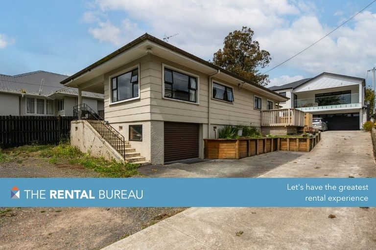 Photo of property in 17 Margan Avenue, New Lynn, Auckland, 0600