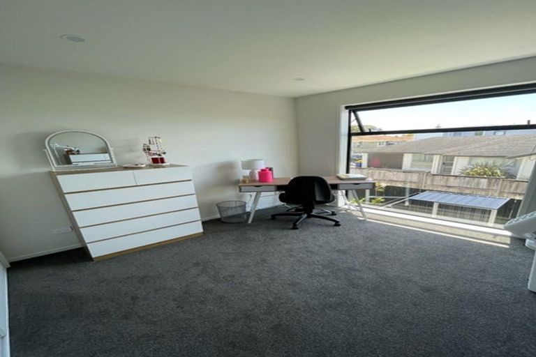 Photo of property in 4/793 Te Atatu Road, Te Atatu Peninsula, Auckland, 0610