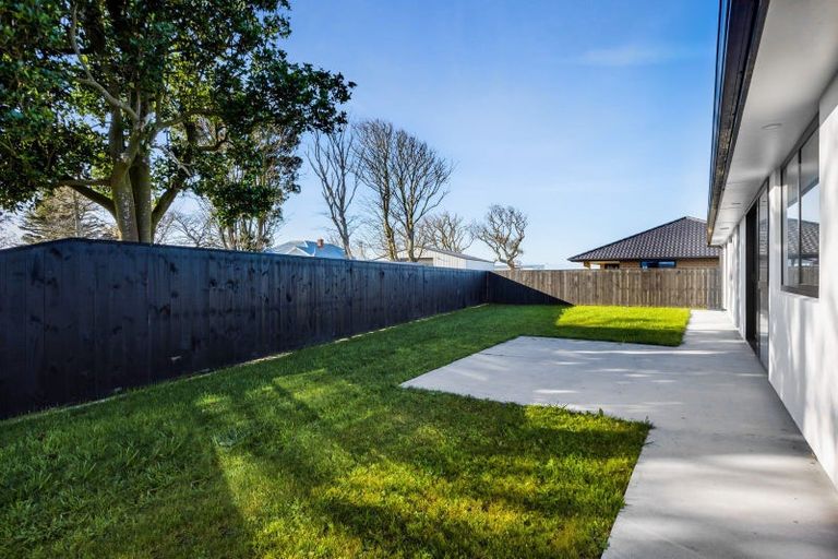 Photo of property in 74 Turuturu Road, Hawera, 4674