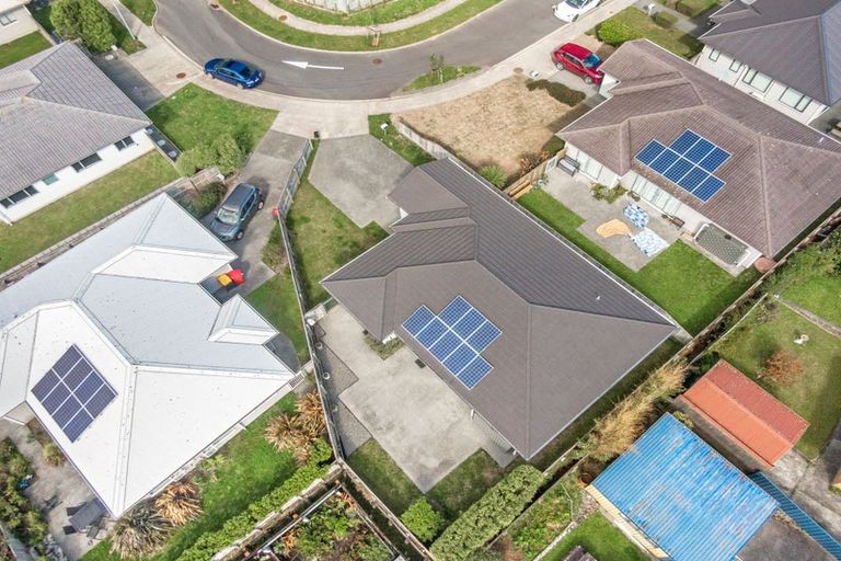 Photo of property in 13 Henrietta Maxwell Grove, Wainuiomata, Lower Hutt, 5014