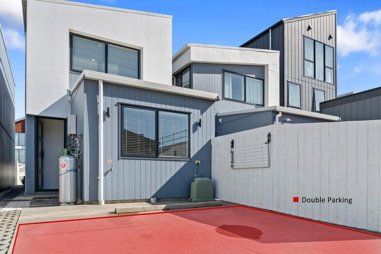 Photo of property in 117 Tarapuka Road, Westgate, Auckland, 0814
