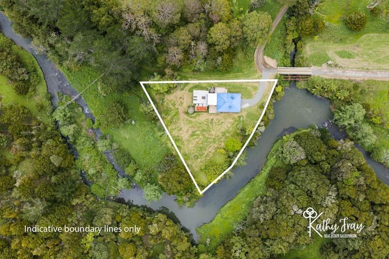 Photo of property in 27 Donnellys Station Road, Donnellys Crossing, Dargaville, 0379