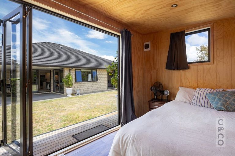 Photo of property in 10 Pohutukawa Parade, Riverhead, 0820