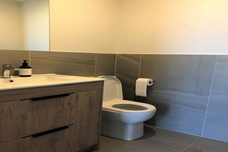 Photo of property in 148 Hobsonville Road, Hobsonville, Auckland, 0618