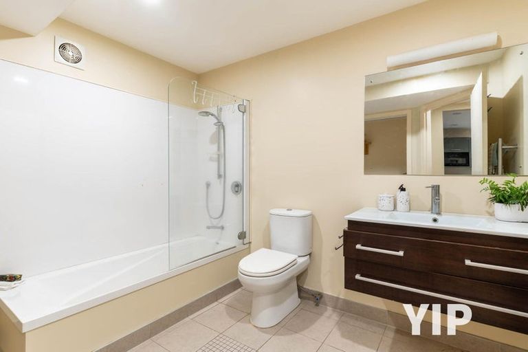 Photo of property in 10 Longmont Terrace, Churton Park, Wellington, 6037