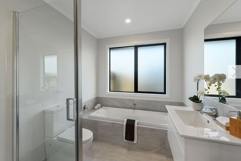 Photo of property in 30 Reuben Avenue, Rolleston, 7615