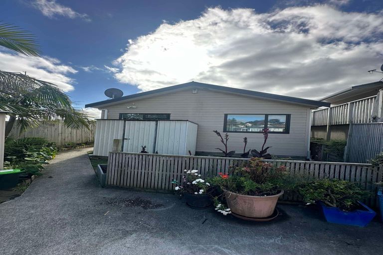 Photo of property in 4 Rotoma Rise, Clover Park, Auckland, 2019