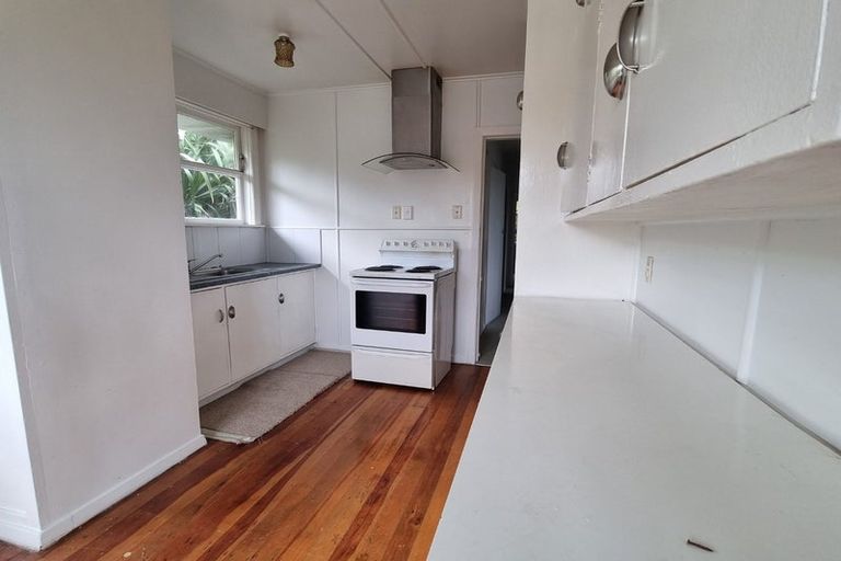 Photo of property in 57 Salford Street, Newlands, Wellington, 6037