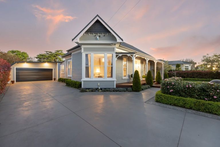 Photo of property in 90 Hawthorne Street, Strowan, Christchurch, 8052