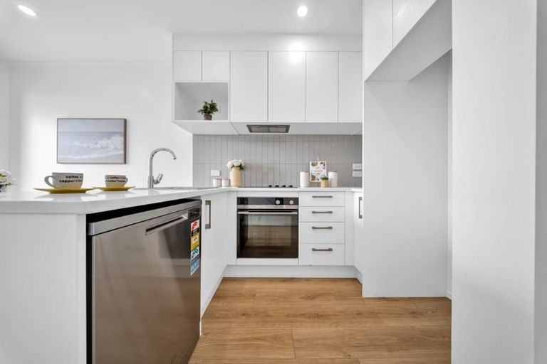 Photo of property in 45 Ngae Place, Mangere East, Auckland, 2024