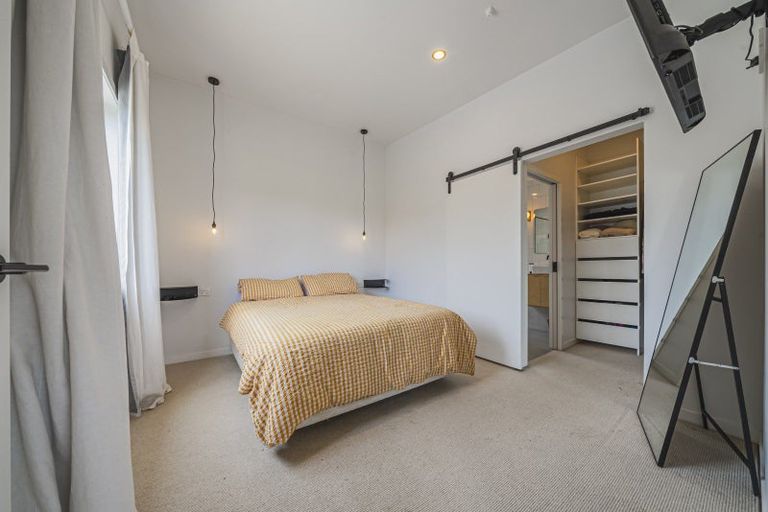 Photo of property in 22b Saint Ives Grove, Whalers Gate, New Plymouth, 4310