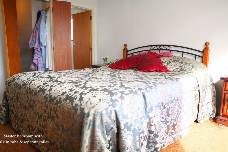 Photo of property in 12c Youngs Road, Papakura, 2110