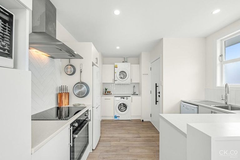 Photo of property in 1/1 Saulbrey Grove, Woburn, Lower Hutt, 5010