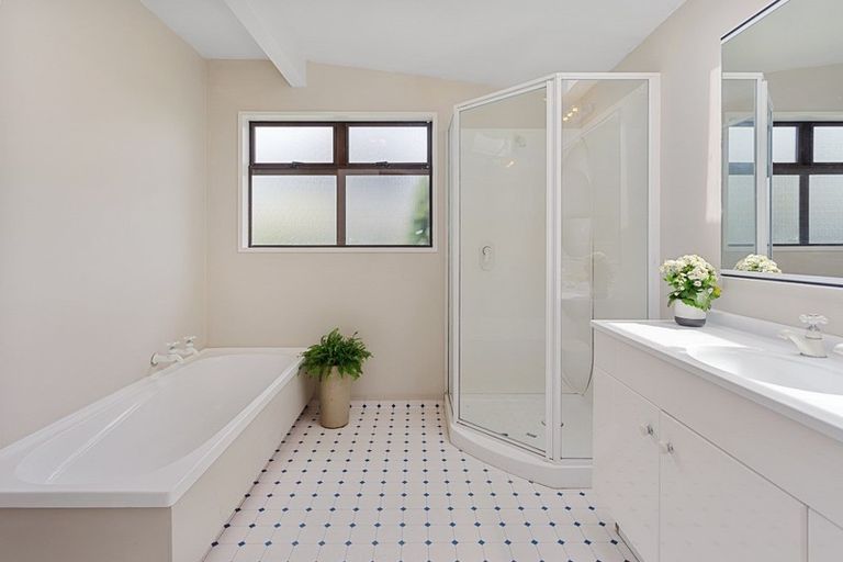 Photo of property in 6 Grove Place, Rangiora, 7400