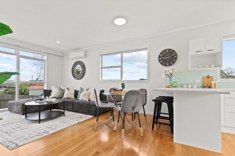 Photo of property in 19a Marewa Street, Te Atatu South, Auckland, 0610