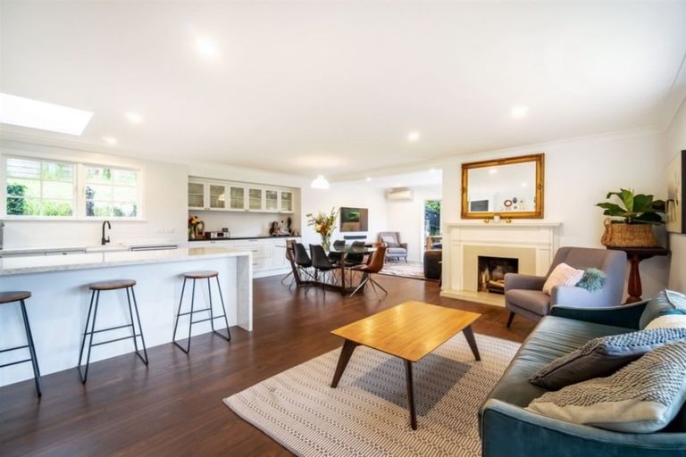 Photo of property in 116 Roseberry Avenue, Birkenhead, Auckland, 0626