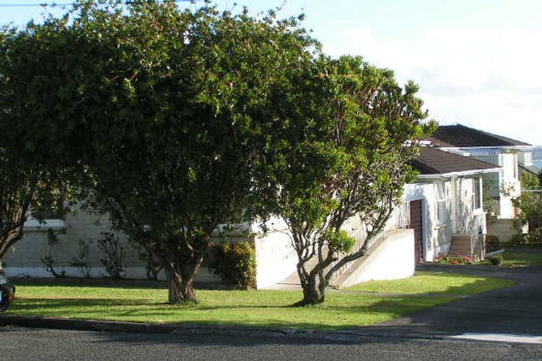 Photo of property in 2/10a Walter Street, Hauraki, Auckland, 0622