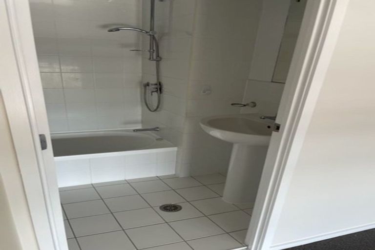 Photo of property in 5j/18 Ronwood Avenue, Manukau, Auckland, 2104