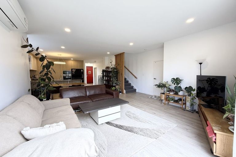 Photo of property in 35 Westgate Drive, Westgate, Auckland, 0614
