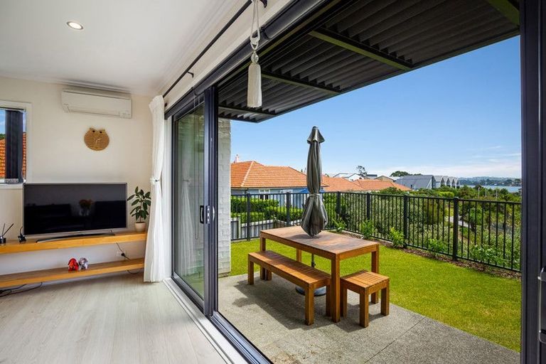 Photo of property in 4 Frances Bryers Road, Hobsonville, Auckland, 0616