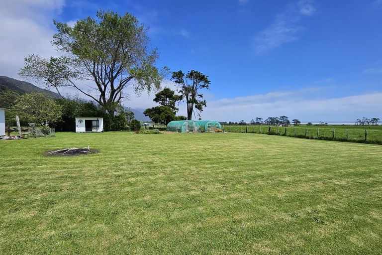 Photo of property in 3103 Coast Road, Barrytown, Runanga, 7873