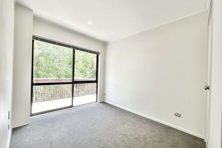 Photo of property in 4b Kathy Terrace, Stanmore Bay, Whangaparaoa, 0932