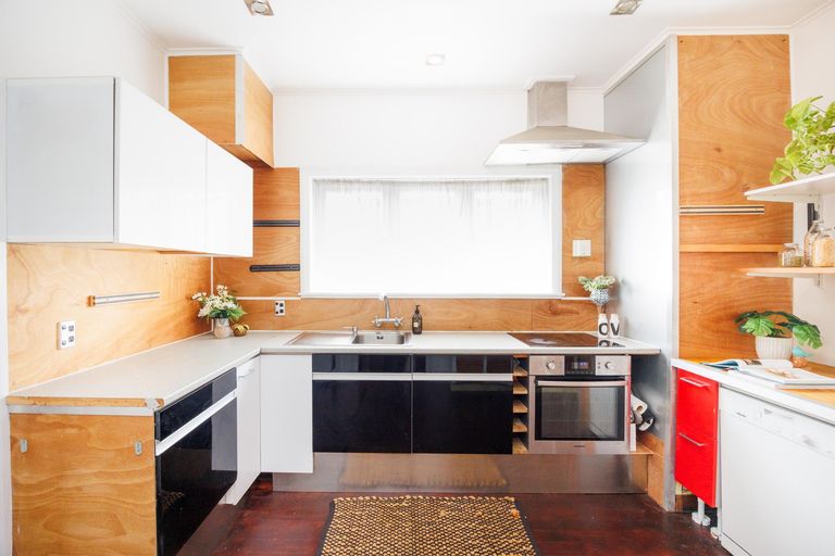 Photo of property in 210 College Street, West End, Palmerston North, 4412