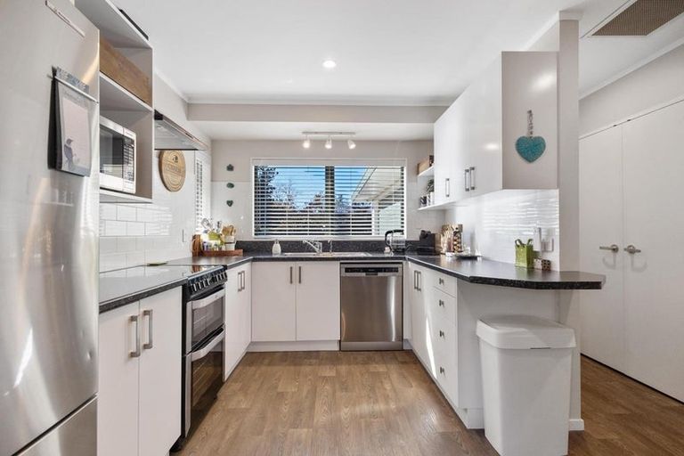 Photo of property in 61 Milton Street, Leamington, Cambridge, 3432