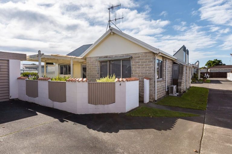 Photo of property in 4/249 Taradale Road, Pirimai, Napier, 4112
