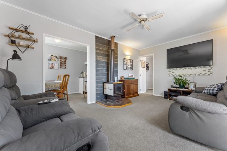 Photo of property in 6 Metcalfe Road, Ranui, Auckland, 0612