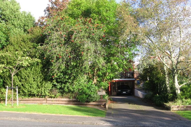 Photo of property in 10 Sherwood Avenue, Te Atatu South, Auckland, 0610