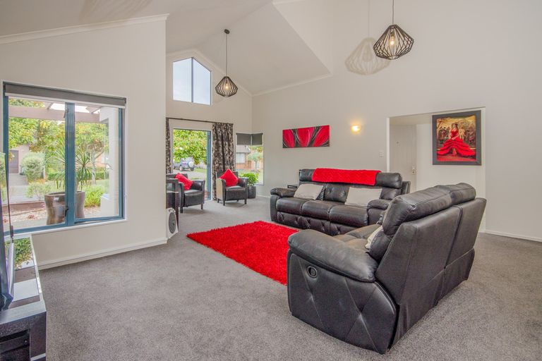 Photo of property in 14 Cellarmans Street, Te Atatu Peninsula, Auckland, 0610