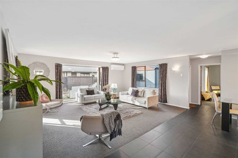 Photo of property in 14 Fernbrook Place, Mairehau, Christchurch, 8013
