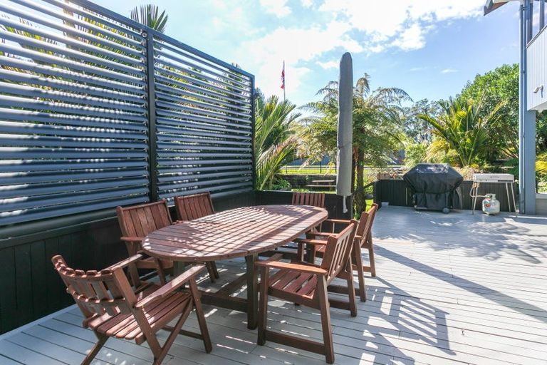 Photo of property in 5 Rewa Rewa Valley, Tairua, 3508