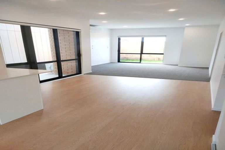 Photo of property in 14 Papai Lane, Massey, 0614