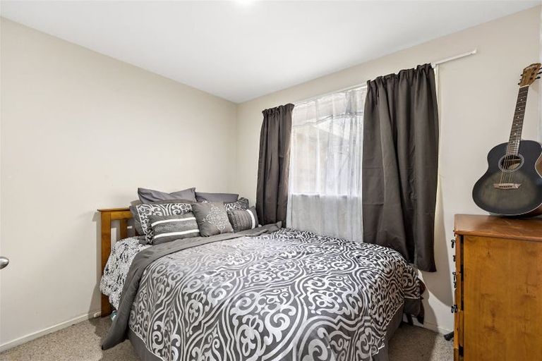 Photo of property in 3 Jever Place, Massey, Auckland, 0614