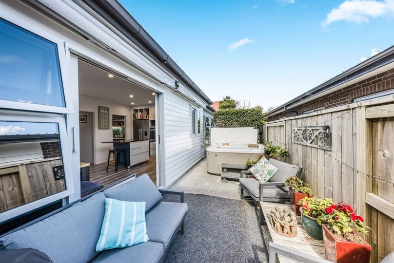 Photo of property in 15 Makete Crescent, Hobsonville, Auckland, 0618