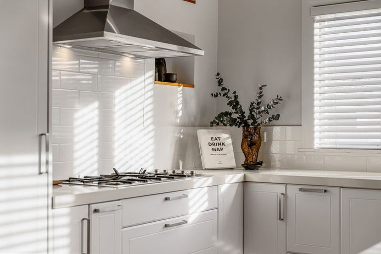 Photo of property in 1/20 Corrella Road, Belmont, Auckland, 0622