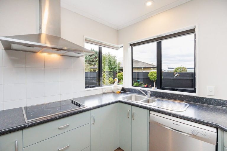 Photo of property in 49 Peter Hall Drive, Kelvin Grove, Palmerston North, 4414