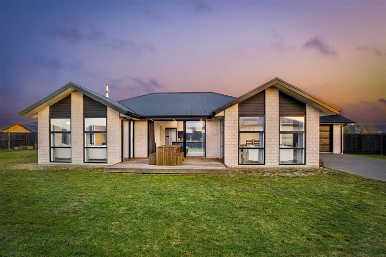 Photo of property in 12 Owen Drive, Darfield, 7510