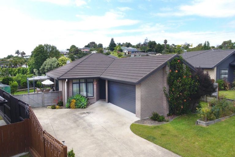 Photo of property in 54 Fairfax Crescent, Pyes Pa, Tauranga, 3112