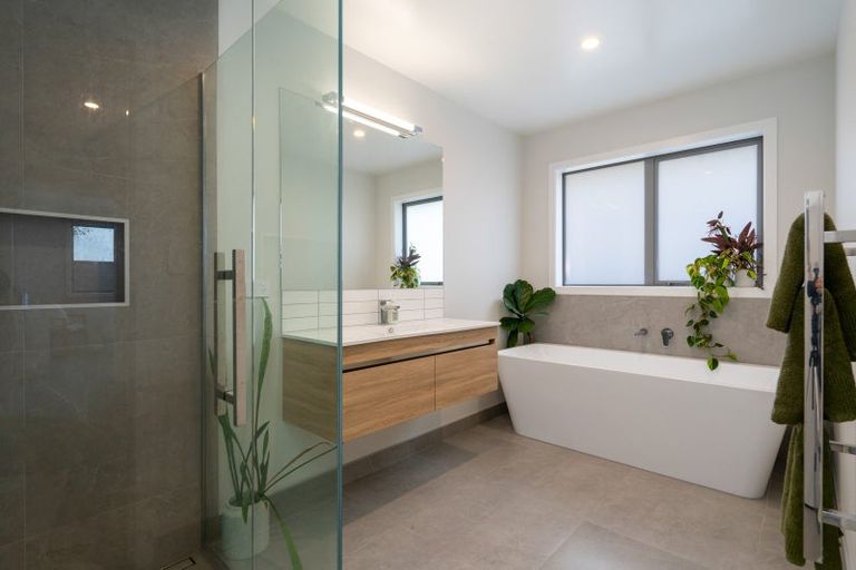 Photo of property in 27c Isobel Hodgson Drive, Cambridge, 3434