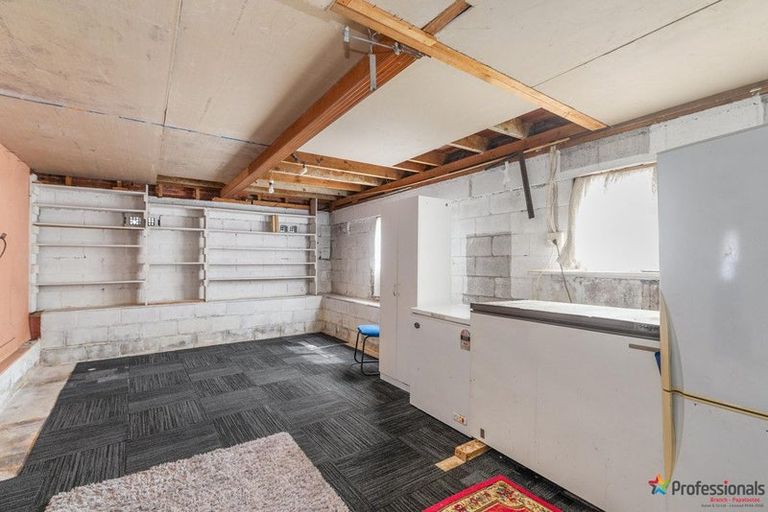 Photo of property in 42 Pooks Road, Ranui, Auckland, 0612