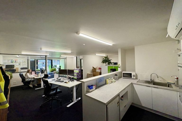 Photo of property in 314 Maunganui Road, Mount Maunganui, 3116