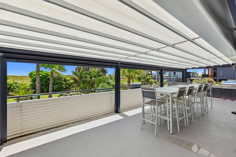 Photo of property in 4a Sandhurst Drive, Papamoa Beach, Papamoa, 3118