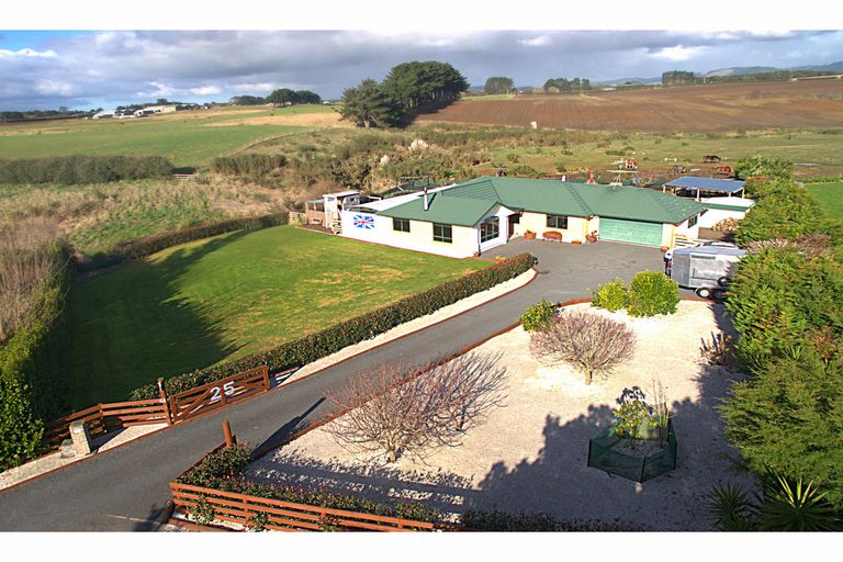 Photo of property in 25 Jenny Lane, Waiuku, 2123