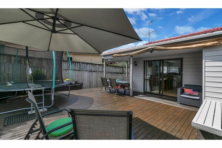 Photo of property in 38 Sailfish Drive, West Harbour, Auckland, 0618
