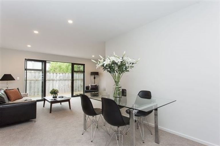 Photo of property in 2/34 John Campbell Crescent, Hillmorton, Christchurch, 8024