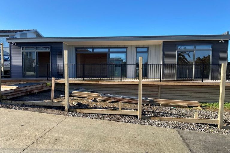 Photo of property in 12 Dallinghoe Crescent, Milford, Auckland, 0620